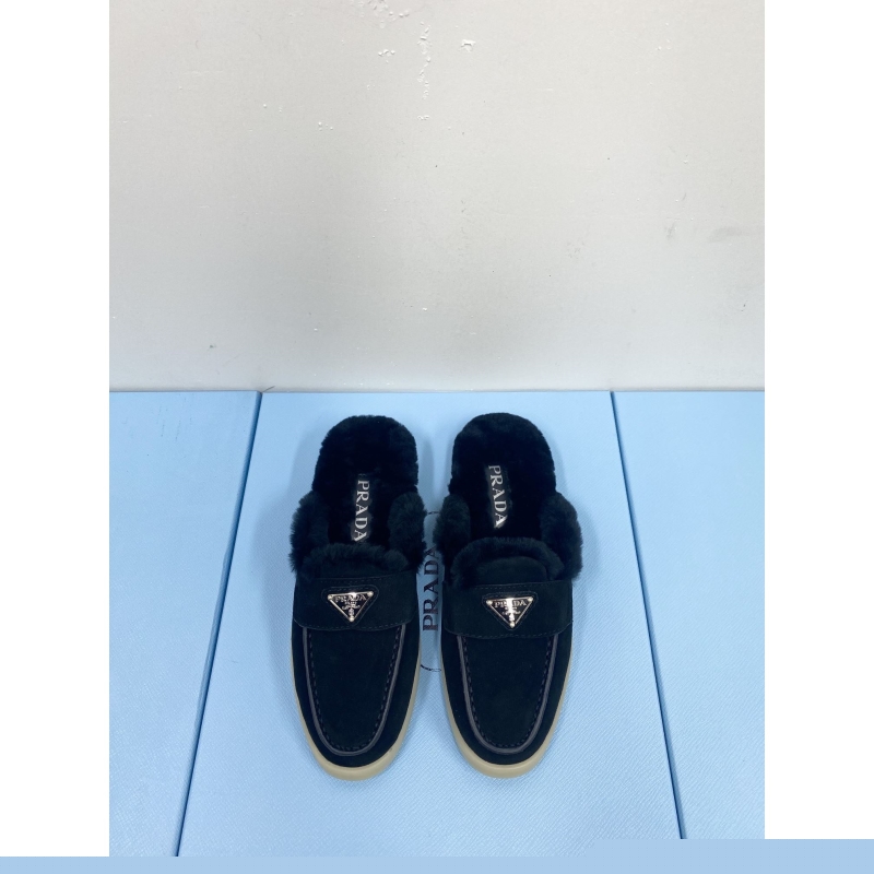 Pra*a slippers